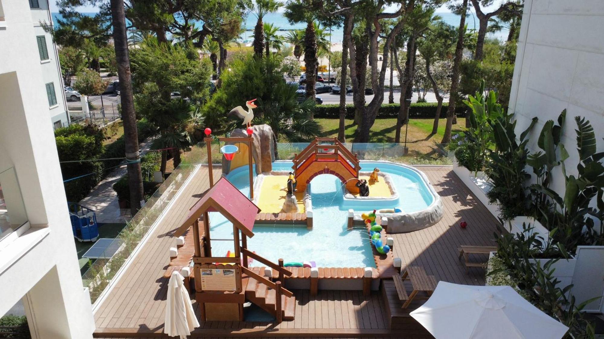 Hotel Relax Family & Spa San Benedetto del Tronto Exterior photo